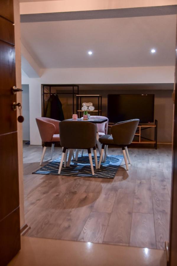 Papi Apartments ครูเชโว ภายนอก รูปภาพ