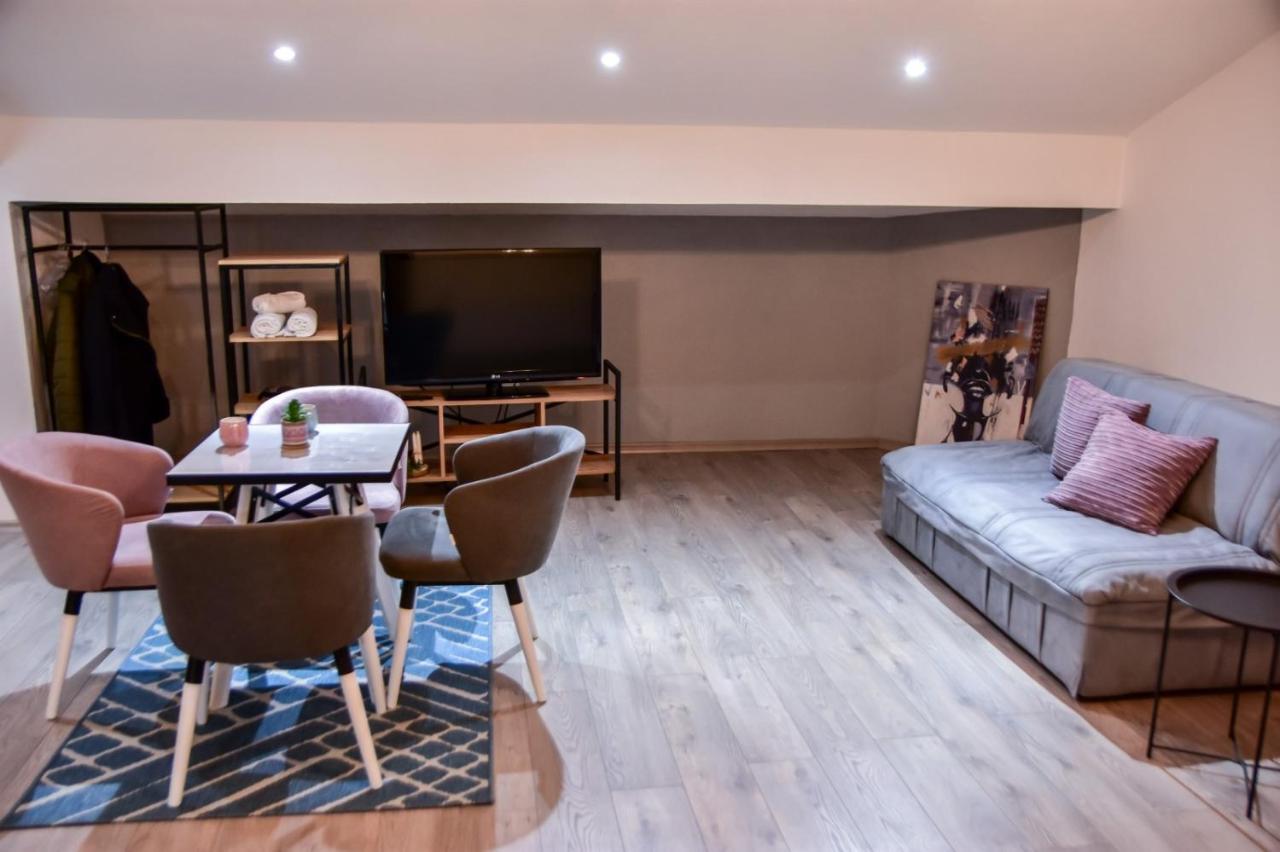 Papi Apartments ครูเชโว ภายนอก รูปภาพ